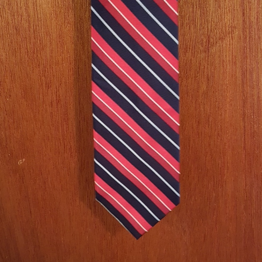 100% Silk Navy Blue and Red Necktie EUC